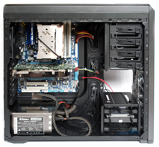 Corsair Carbide 500R - instalace komponent do skříně