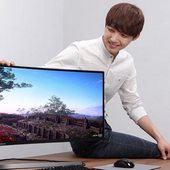 Samsung připravuje 49" monitor s rozlišením 5120 x 1440 a 120 Hz