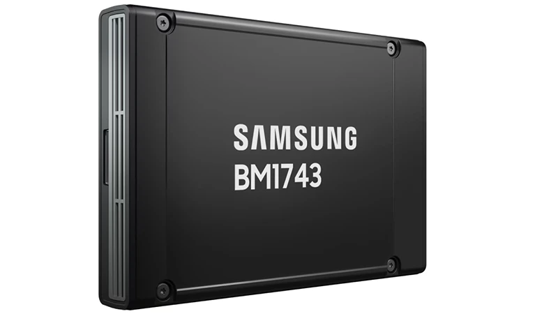 Samsung uvedl 61TB SSD BM1743 s QLC, uvažuje se i nad 123TB variantou