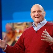 Steve Ballmer lituje, že se Microsoft dříve nezaměřil na hardware