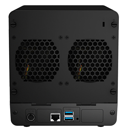 Synology DiskStation DS418j zadní strana