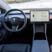 Tesla uvedla Full Self-Driving 9 Beta, venku jsou první testy