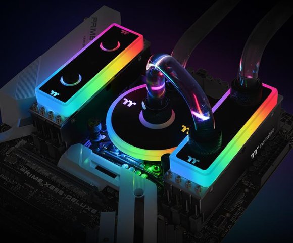 Thermaltake WaterRam RGB paměti