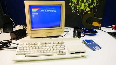 Velice vzácný i drahý Commodore 65 se objevil v aukci, je ve skvělém stavu